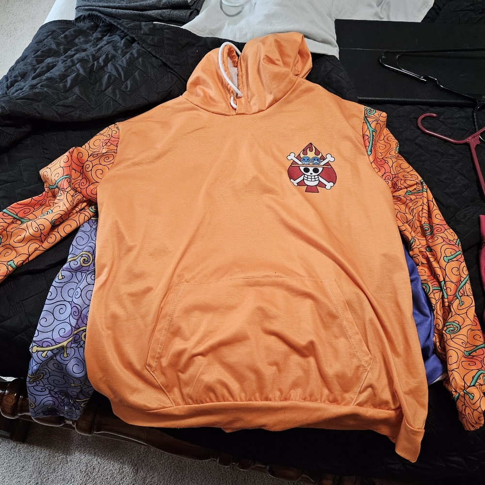 One Piece Medium size Thin Hoodie